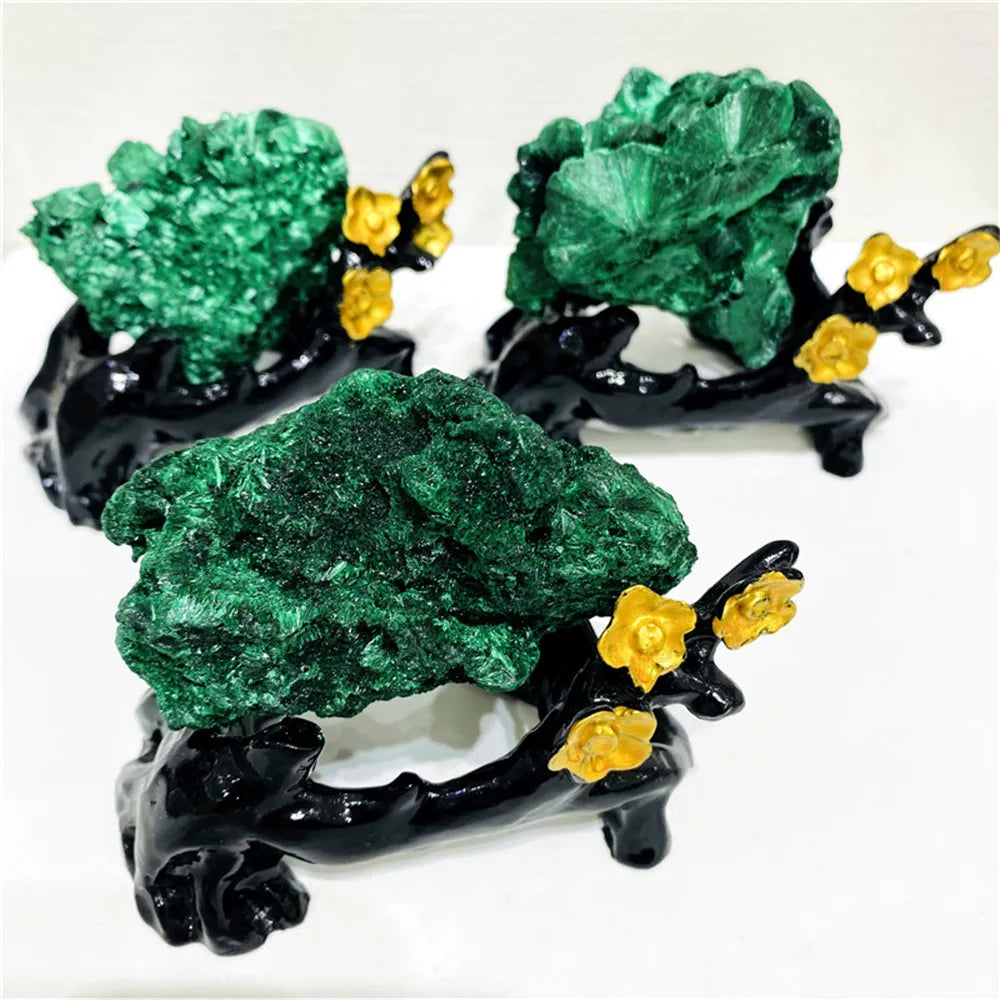 Very Powerful Malachite Crystal Specimen Known For Regulating The Menstrual Cycle & Cramps Easing Labor Pain Dealing With Depression, Anxiety And Drawing Out Negative Energies From The Body.