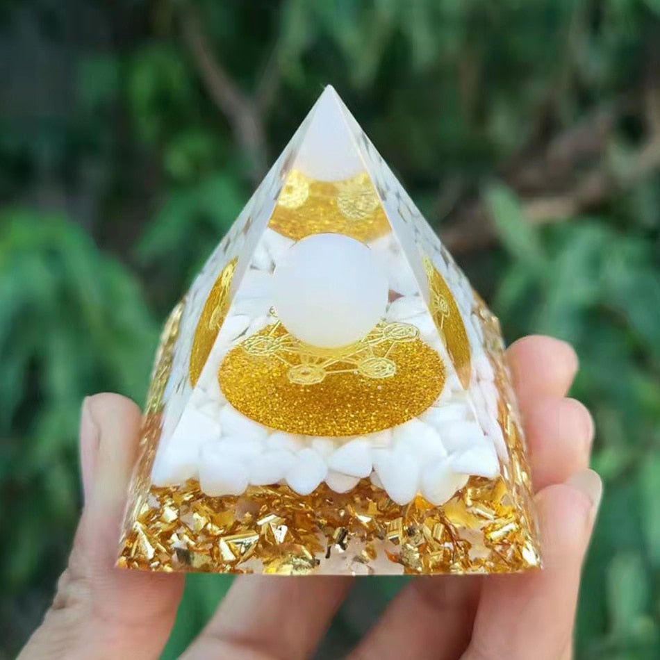 6cm orgonite Crystal Pyramid Chakra Spiritual Orgone Pyramid And Generator With Emf Protection For Reiki Healing